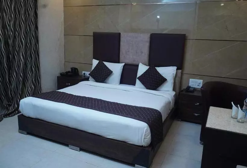 ホテル O Delhi, Near Metro Station Karol Bagh