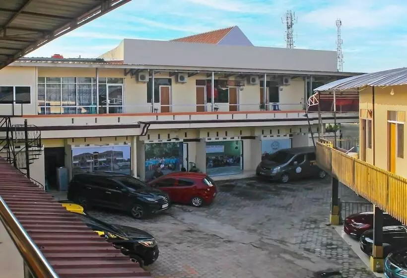هتل Penginapan Sultan Haji 1 By Oyo