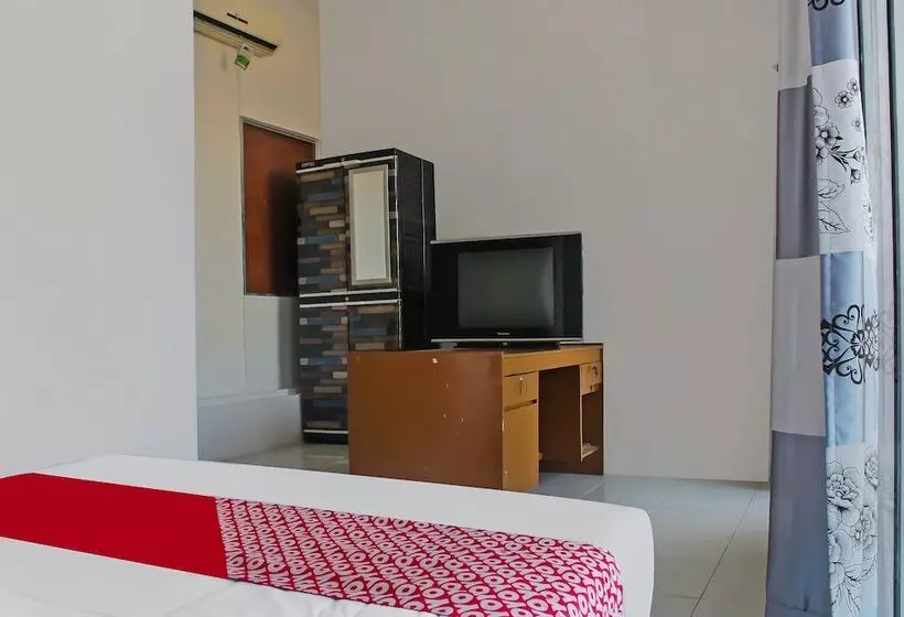 هتل Penginapan Sultan Haji 1 By Oyo
