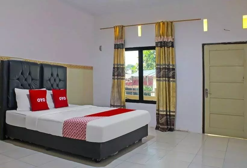 هتل Penginapan Sultan Haji 1 By Oyo
