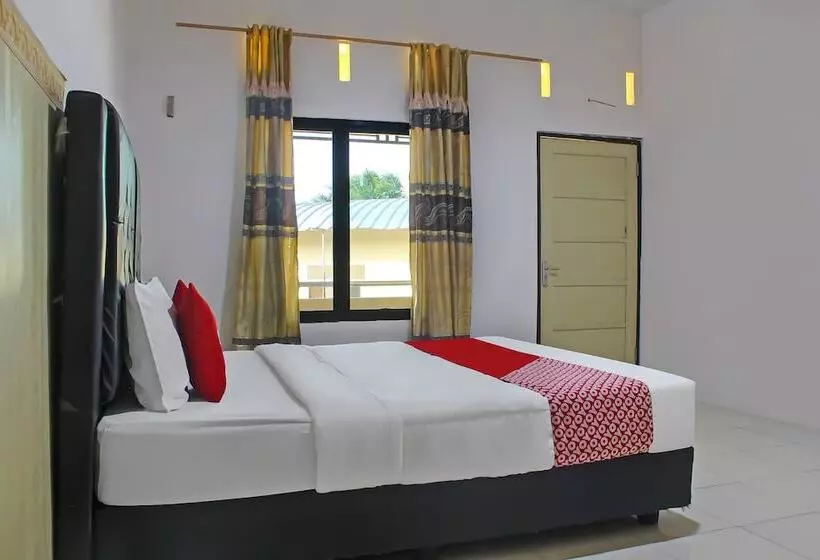 هتل Penginapan Sultan Haji 1 By Oyo