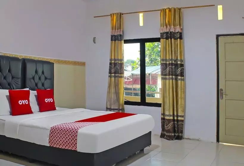 هتل Penginapan Sultan Haji 1 By Oyo