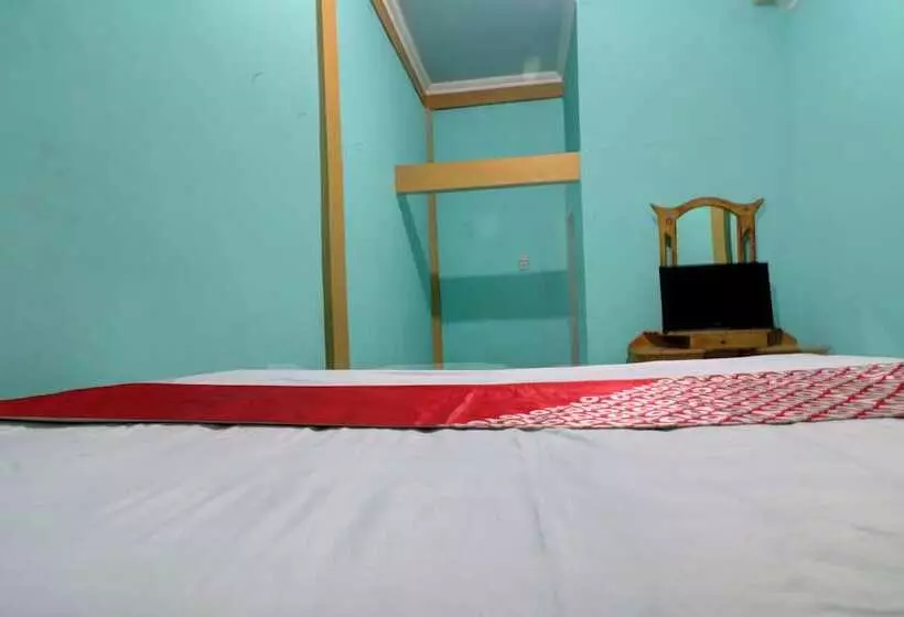 ホテル Rania Kost Simpang Rimbo By Oyo