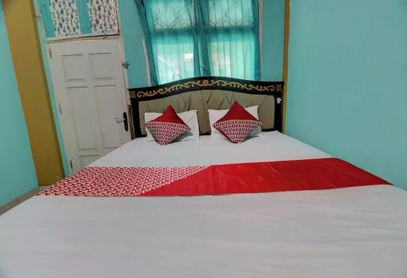 ホテル Rania Kost Simpang Rimbo By Oyo