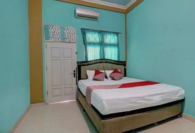 ホテル Rania Kost Simpang Rimbo By Oyo