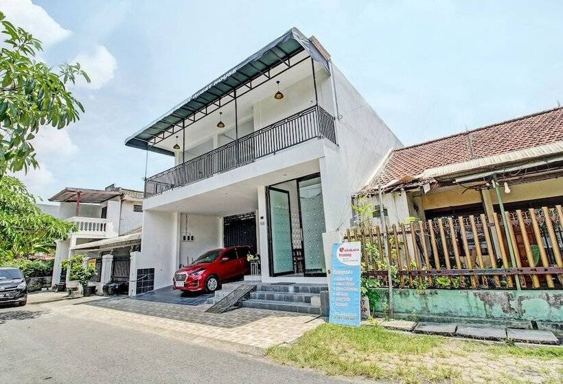 ホテル Sirih Gading Family Guest House By Oyo