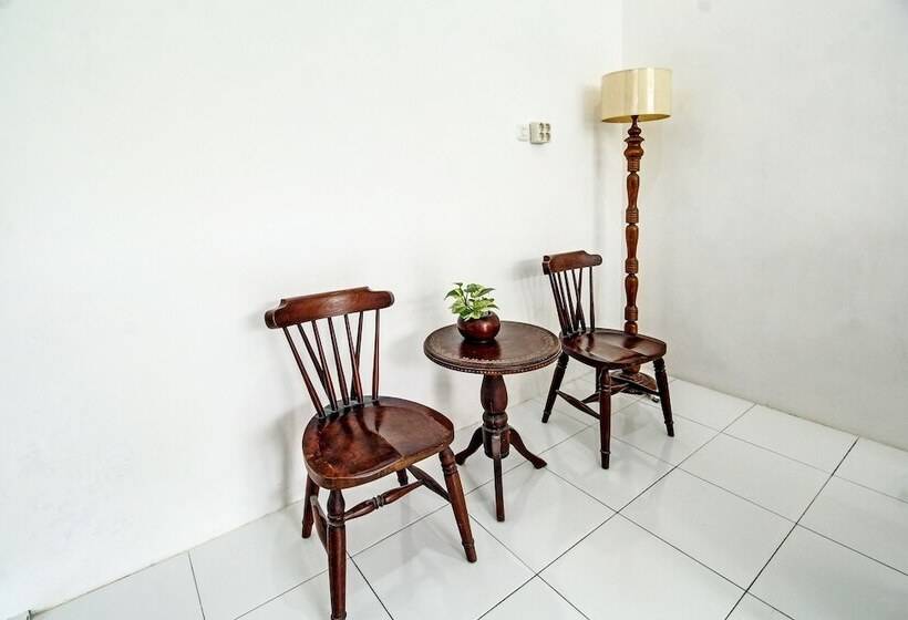 ホテル Sirih Gading Family Guest House By Oyo