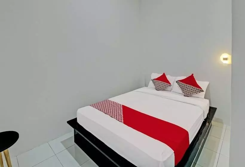 Hotelli Sirih Gading Family Guest House By Oyo