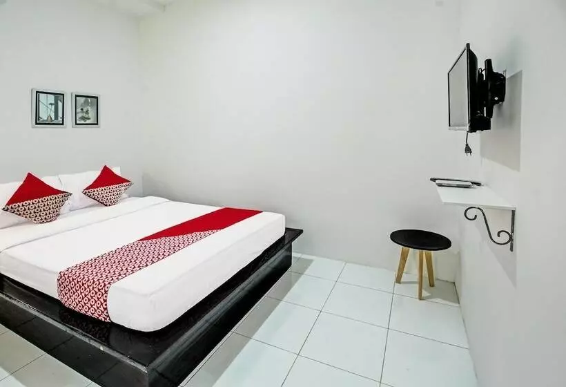 Hotelli Sirih Gading Family Guest House By Oyo