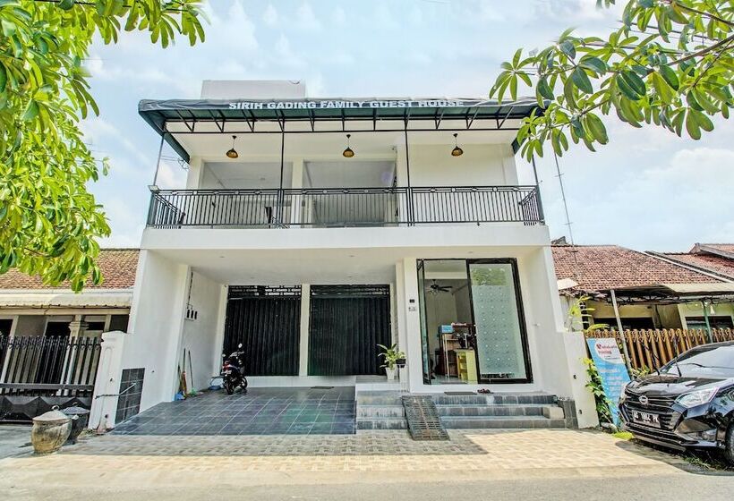 ホテル Sirih Gading Family Guest House By Oyo