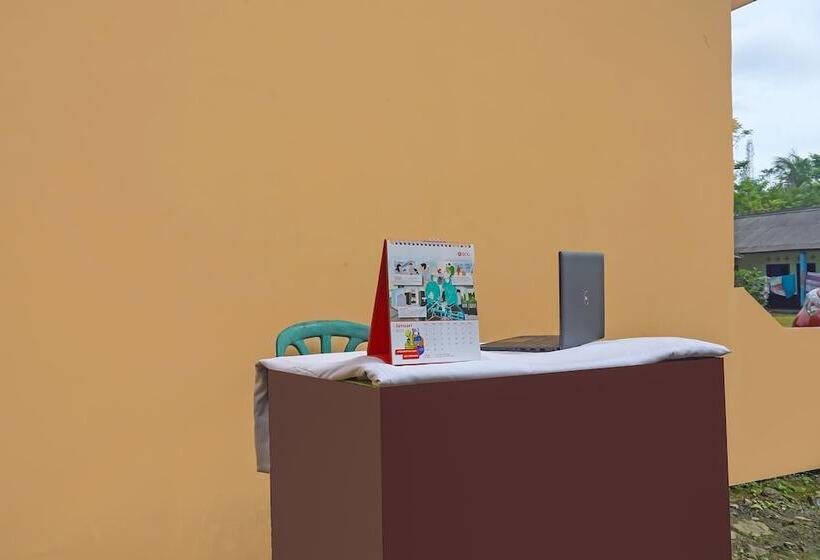 Szálloda Spot On 92212 Penginapan Berkah Mandiri Syariah