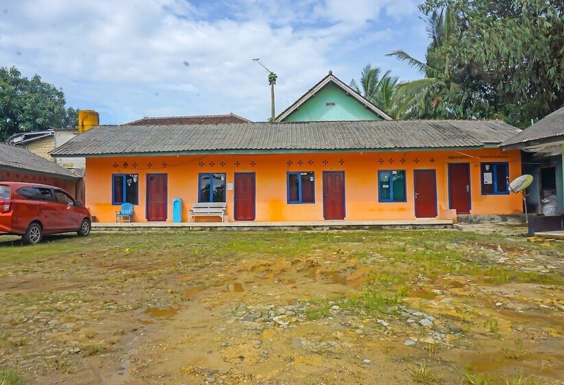 Szálloda Spot On 92212 Penginapan Berkah Mandiri Syariah