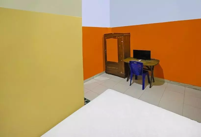 هتل Spot On 92362 Pondokan Tali Super