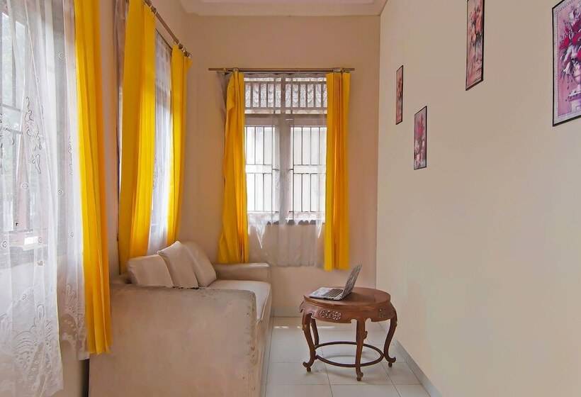 בית מלון כפרי Spot On 92448 Pondok Melati Syariah