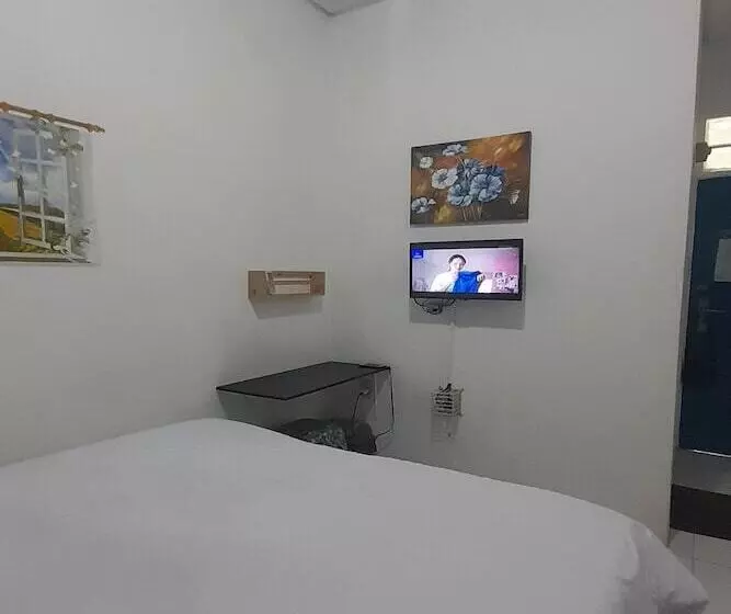 Hotelli Spot On 93102 Tamara Homestay Syariah