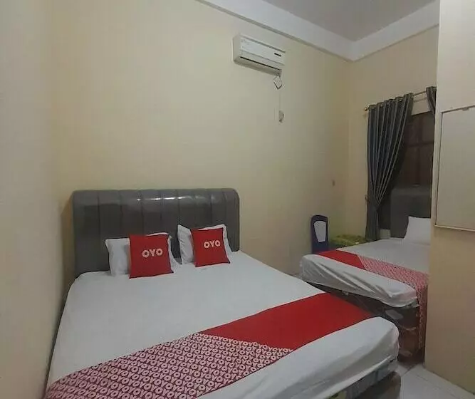 Hotelli Spot On 93102 Tamara Homestay Syariah