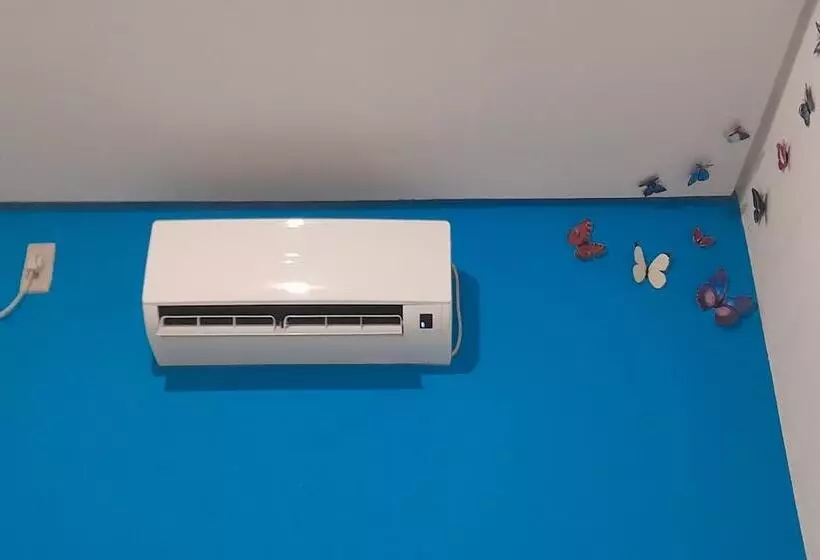 Hotelli Spot On 93102 Tamara Homestay Syariah