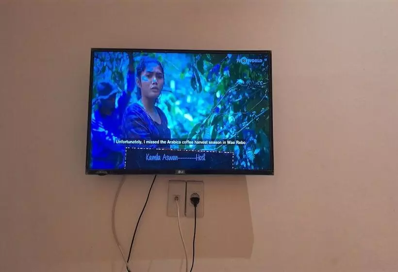 Hotelli Spot On 93102 Tamara Homestay Syariah