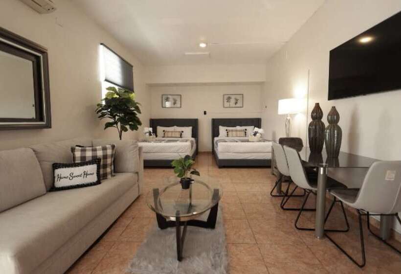 هتل The Good Vibes House