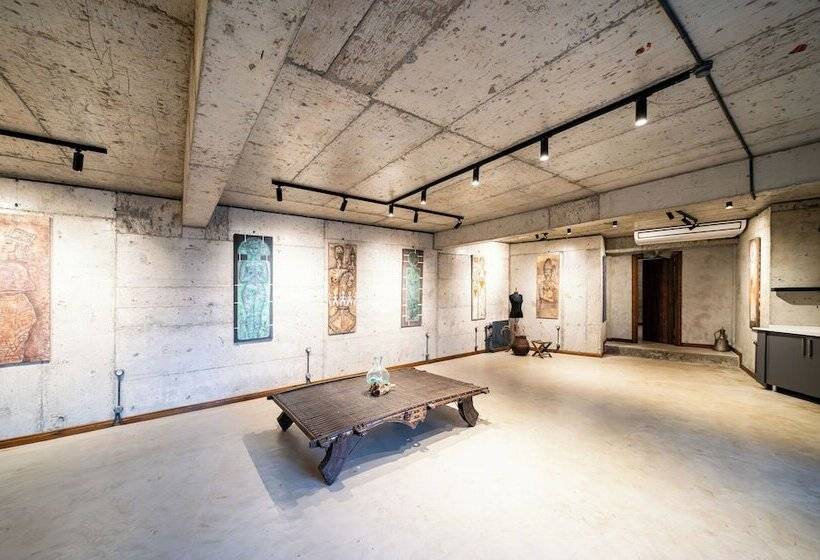 Kikonia Art & Suites