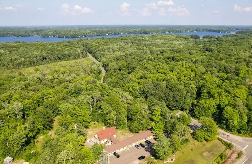 Motelli The Dudley Inn