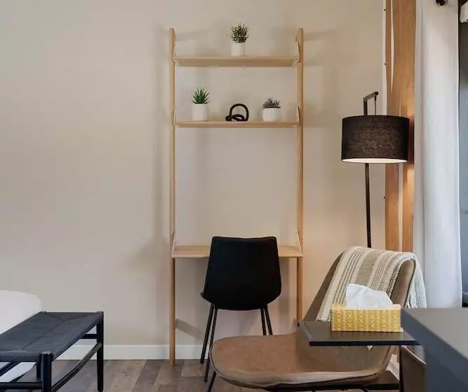 Motelli The Dudley Inn