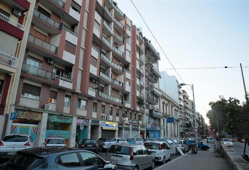 پانسیون L.t. Savoia Palace & Cavour C.l