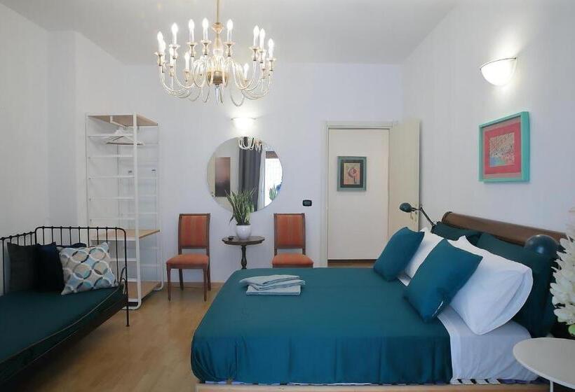 پانسیون L.t. Savoia Palace & Cavour C.l