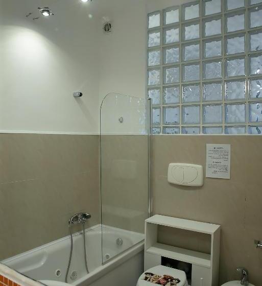 پانسیون L.t. Savoia Palace & Cavour C.l