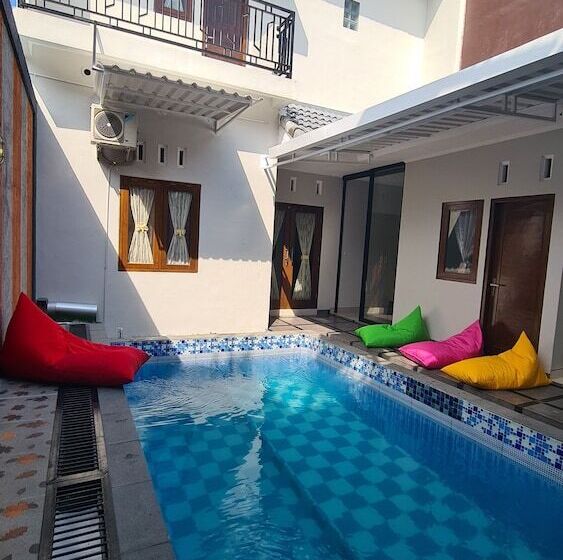 پانسیون Oemah Wisata Ringinsari