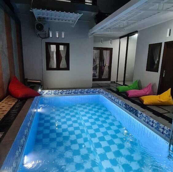 پانسیون Oemah Wisata Ringinsari