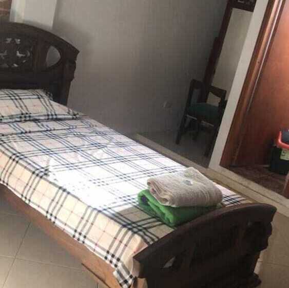 פנסיון Yurys Places