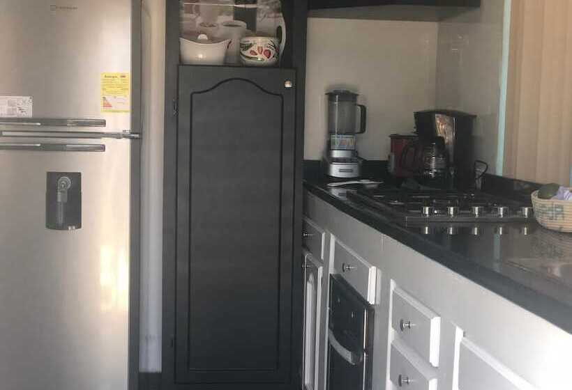 פנסיון Yurys Places