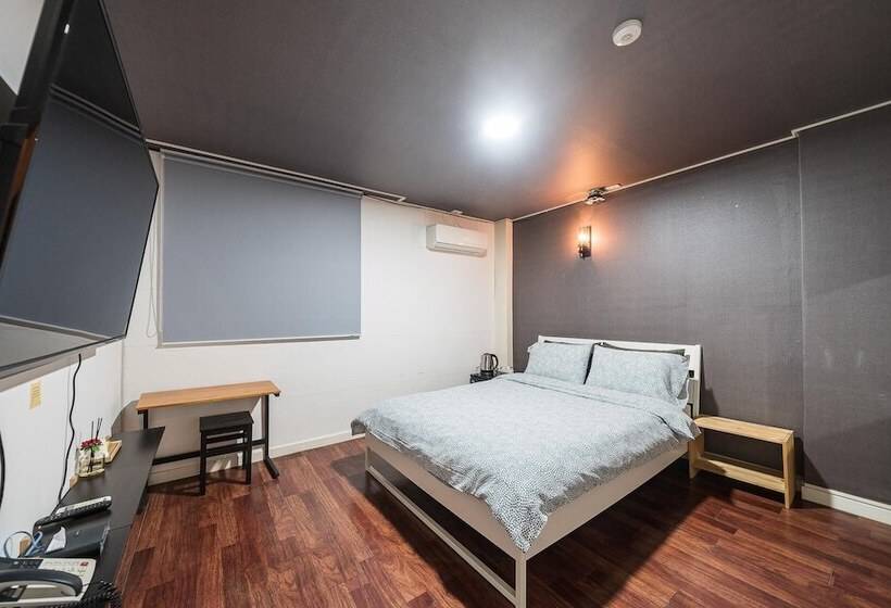 Suwon Dalbit Motel