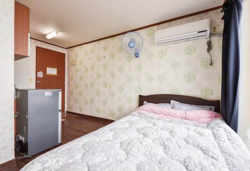 Taean Hakampo Hakampo Pension