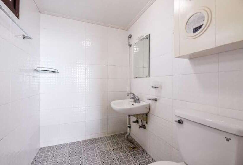 Taean Hakampo Hakampo Pension