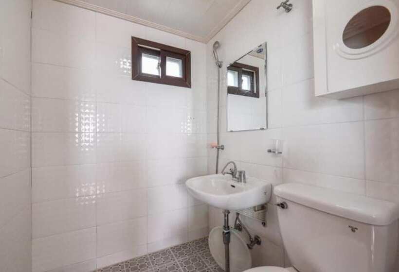 Taean Hakampo Hakampo Pension