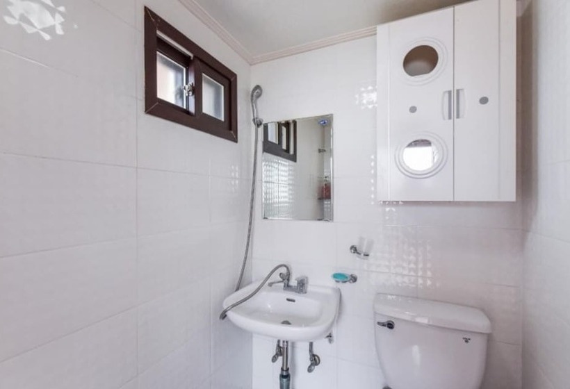 Taean Hakampo Hakampo Pension