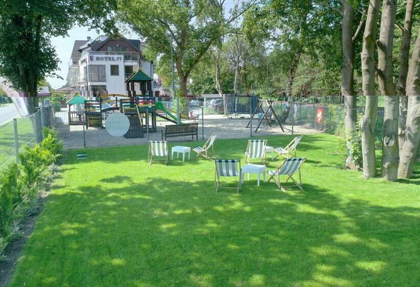 Отель 77 Restauracja Spa