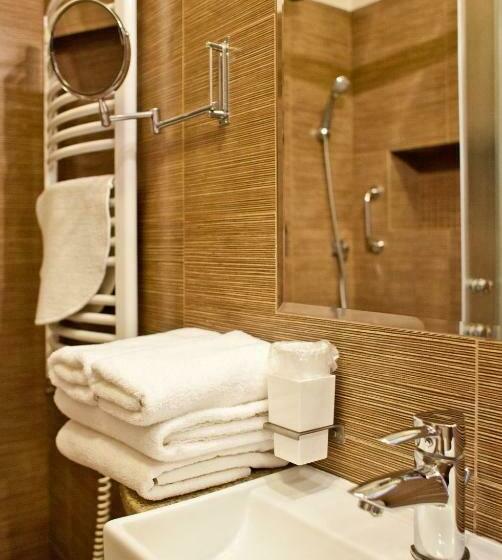 Отель 77 Restauracja Spa