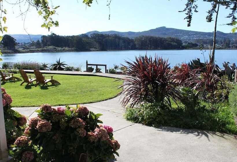 Отель Back Bay Inn