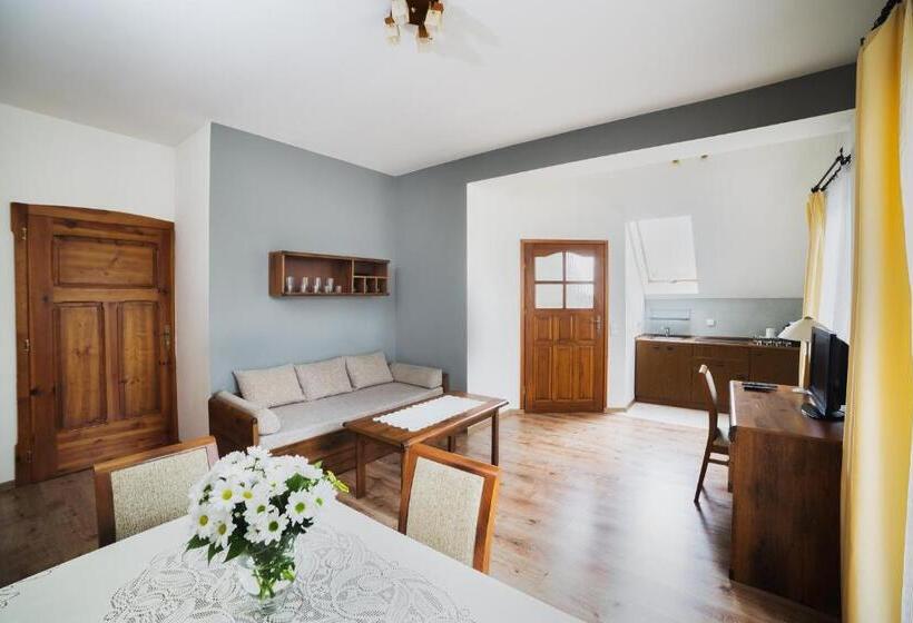 酒店 Biała Akacja Resort & Business