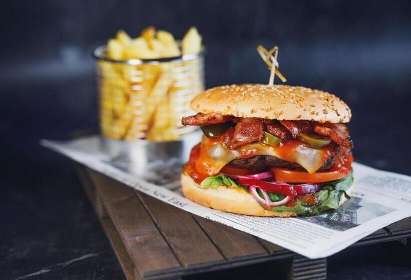 酒店 Biała Akacja Resort & Business