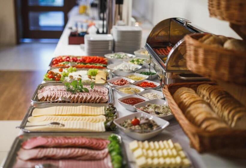 酒店 Biała Akacja Resort & Business