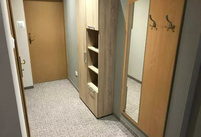 ホテル Dunajec
