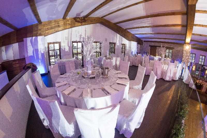 בית מלון כפרי Dwor W Tomaszowicach