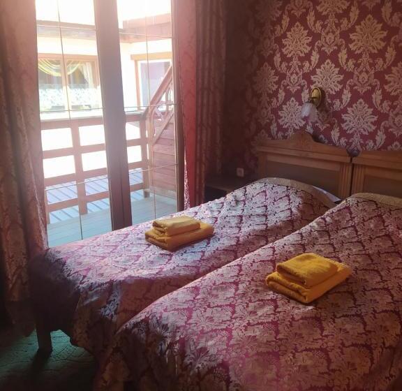 酒店 Dworek Bursztynowy