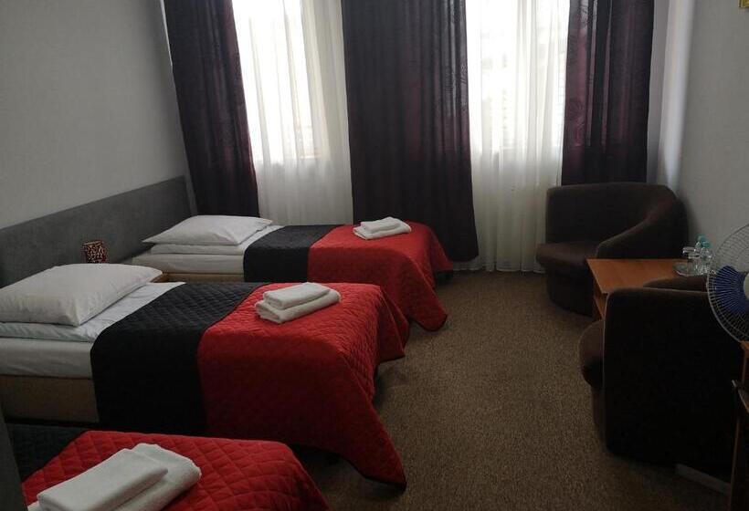 בית מלון כפרי Everest