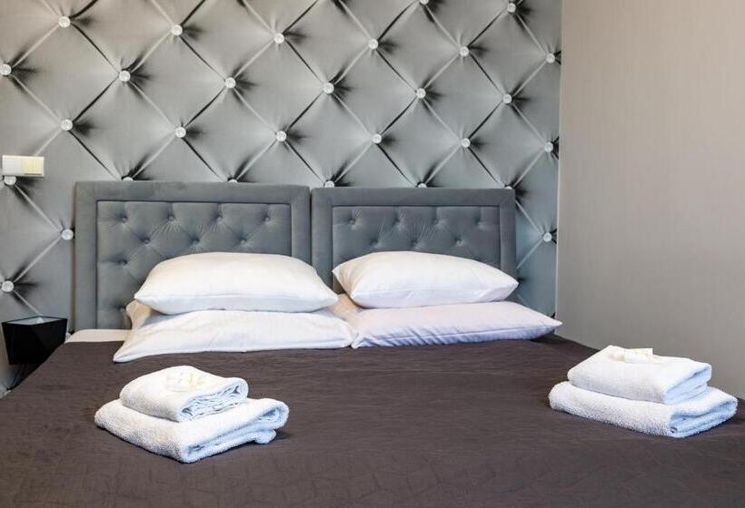 בית מלון כפרי Everest