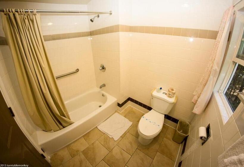 Hotelli Hollywood La Brea Inn